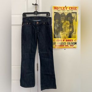 Rock & Republic dark denim jeans with gold detail. Size 26